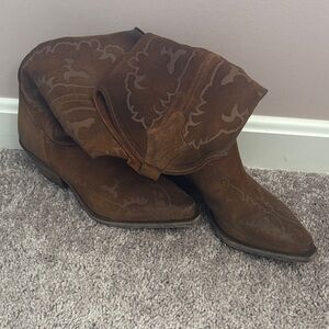 Sundance Tan Western Boots